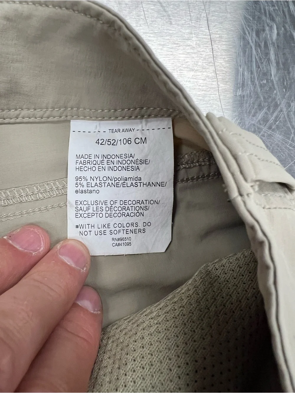 Under Armour Men's Cargo Shorts - Light Khaki 42